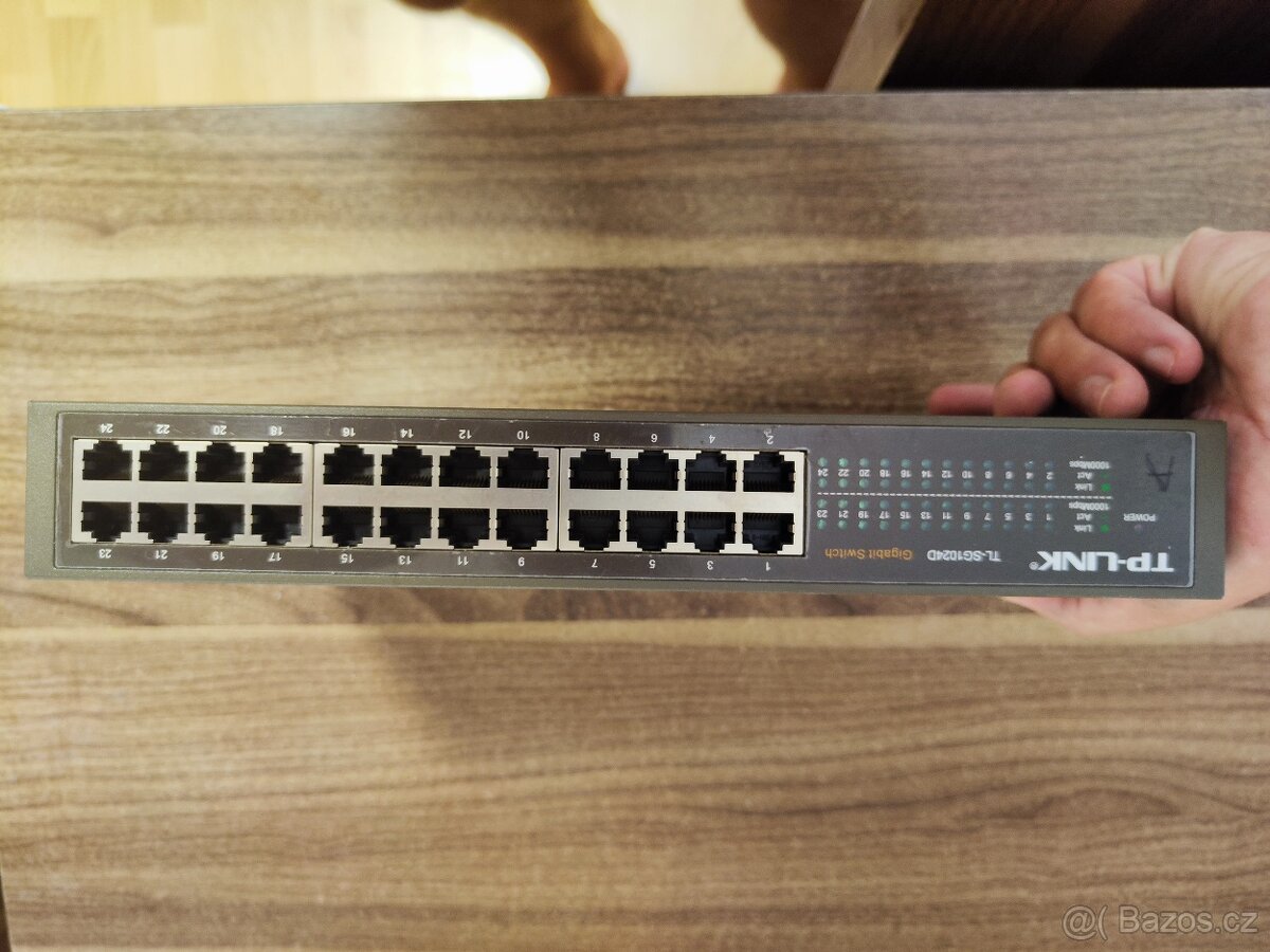 TP-Link switch 24 port