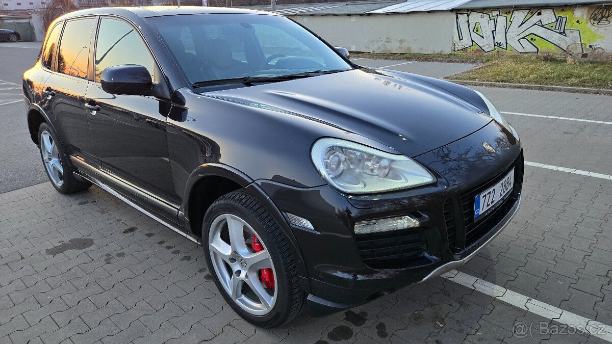 Porsche Cayenne 4.8 V8