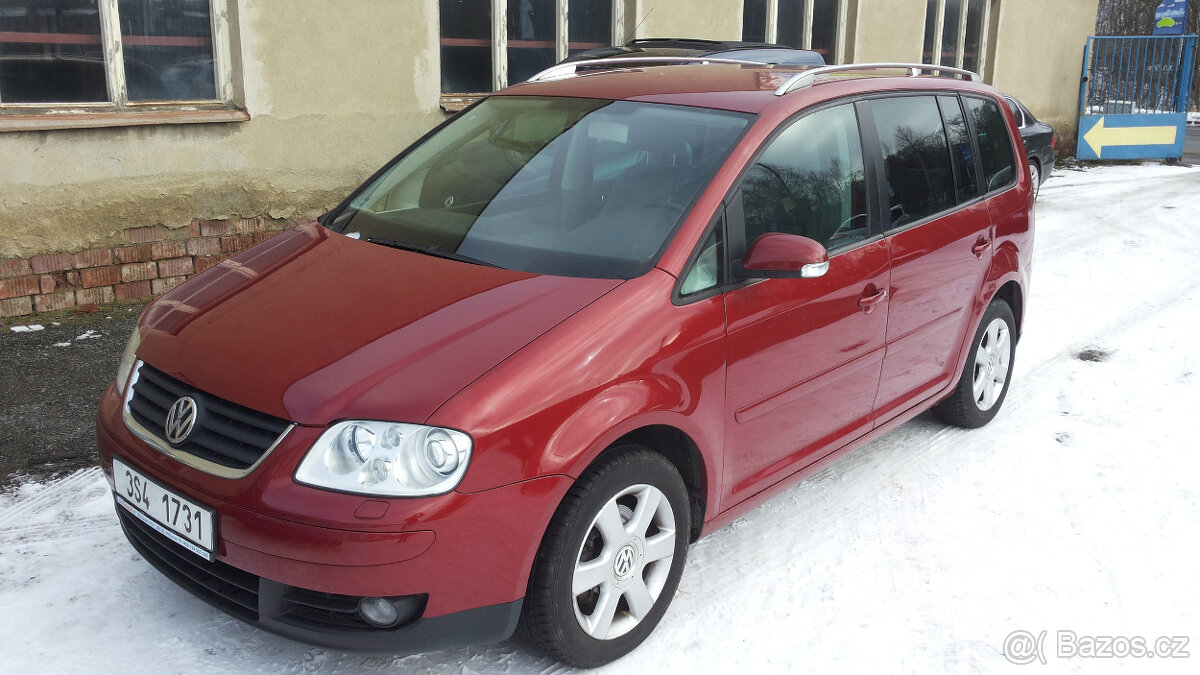 vw touran dsg higline 1.6fsi  Čr původ