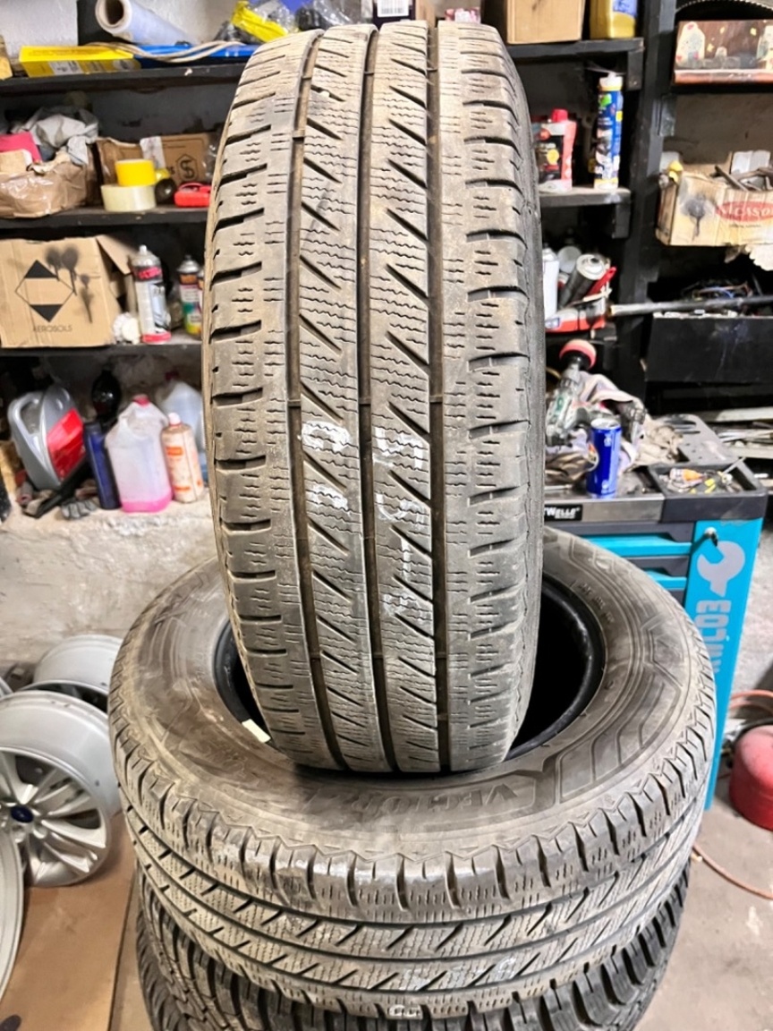 215/65 R16C 109/107T celoroční pneu GoodYear/ Alpský symbol