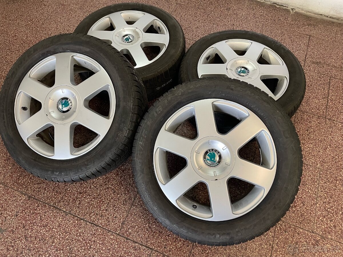 Originalní ALU kola Škoda 5x112 r16 zimní pneu 6mm