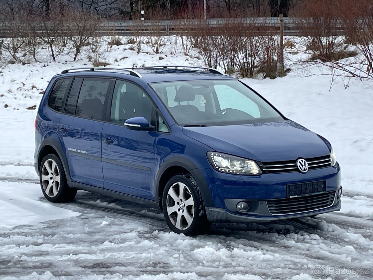 Volkswagen Touran 1.6 TDi Cross