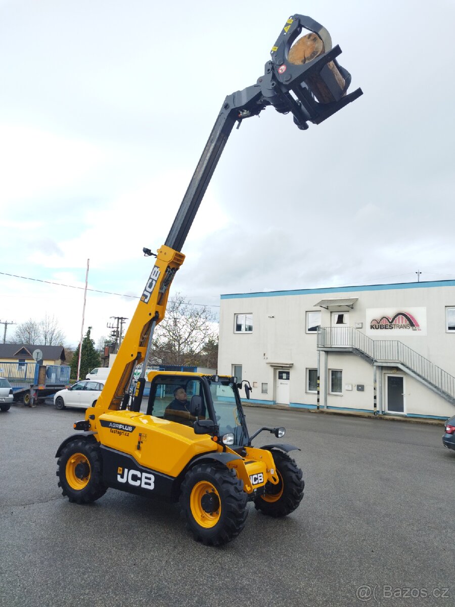 PRONÁJEM-PRODEJ JCB 525-60 AGRI teleskop. manipulátor