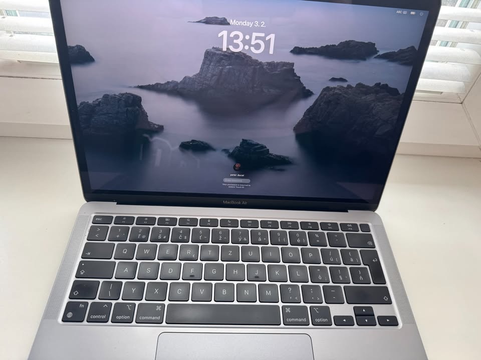 MacBook Air 13" M1 SK Vesmírně Šedý 2020