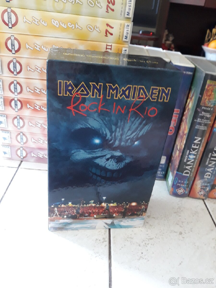 Prodám 2x2 nehrané nové sady videokazet skupiny IRON MAIDEN