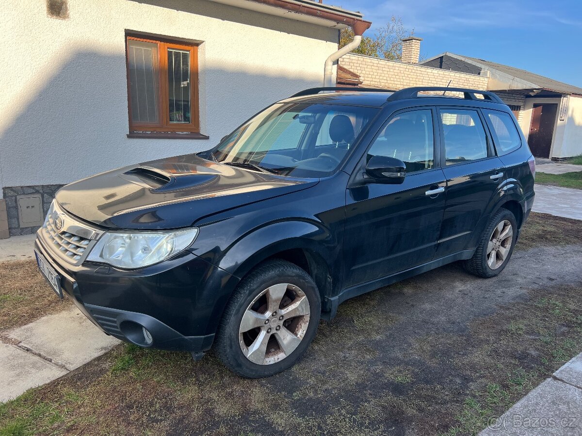 Subaru forester 2.0 td, 108 kw, 4x4, rv 2012 , nove v CR