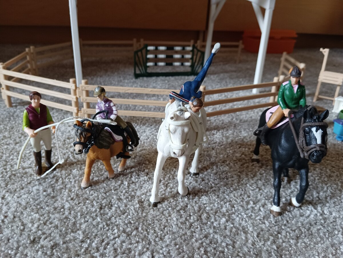 Schleich - jezdecká škola