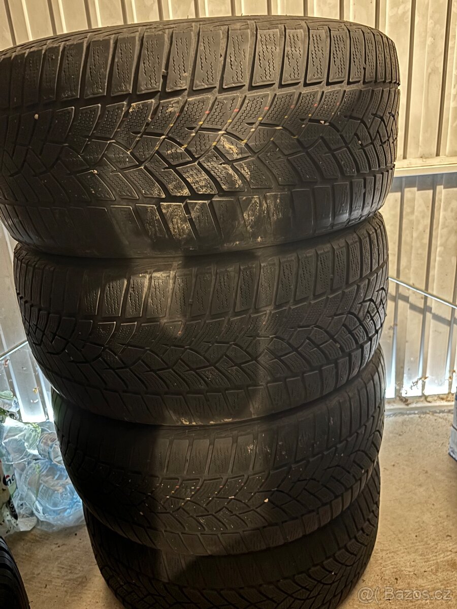 Zimni Pneu 225/45/17 Goodyear Ultra Grip