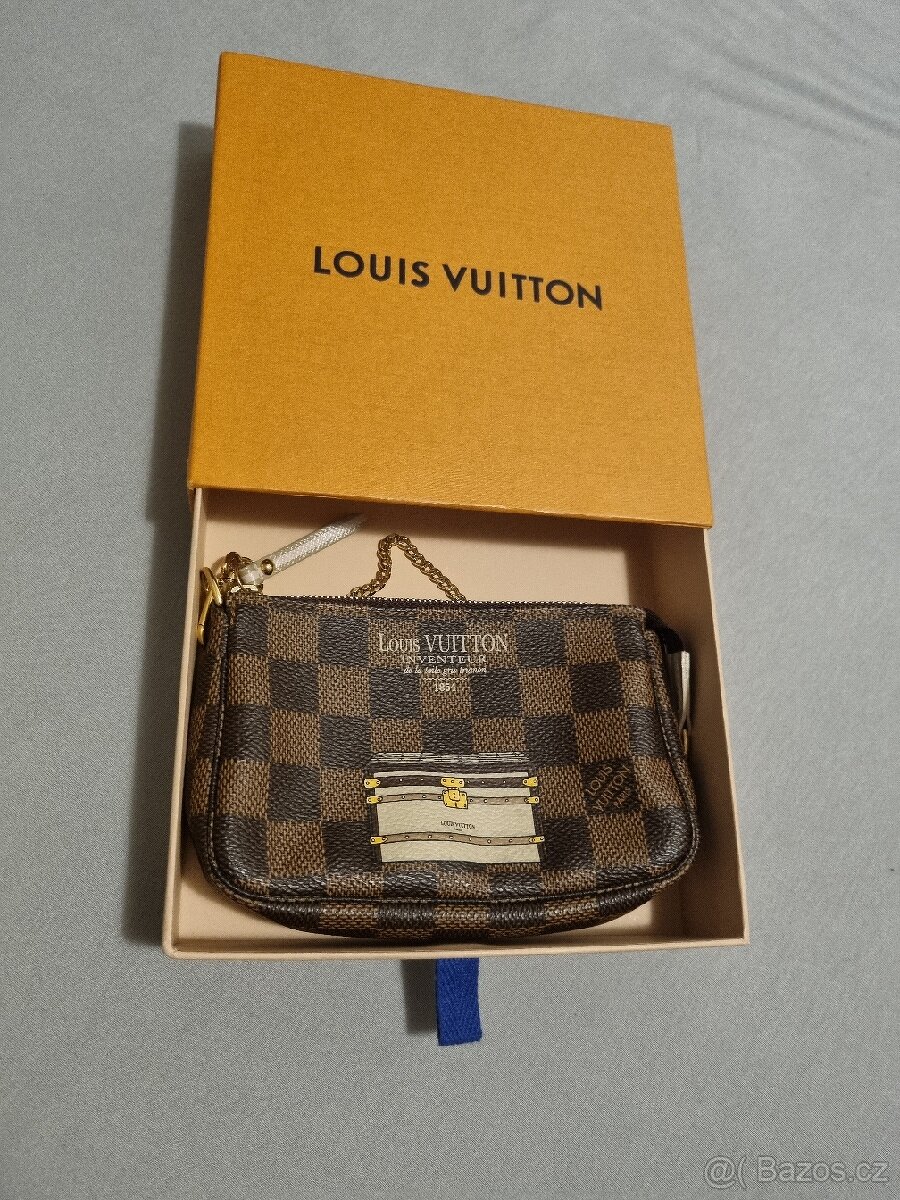 Original Louis Vuitton Mini Pochette