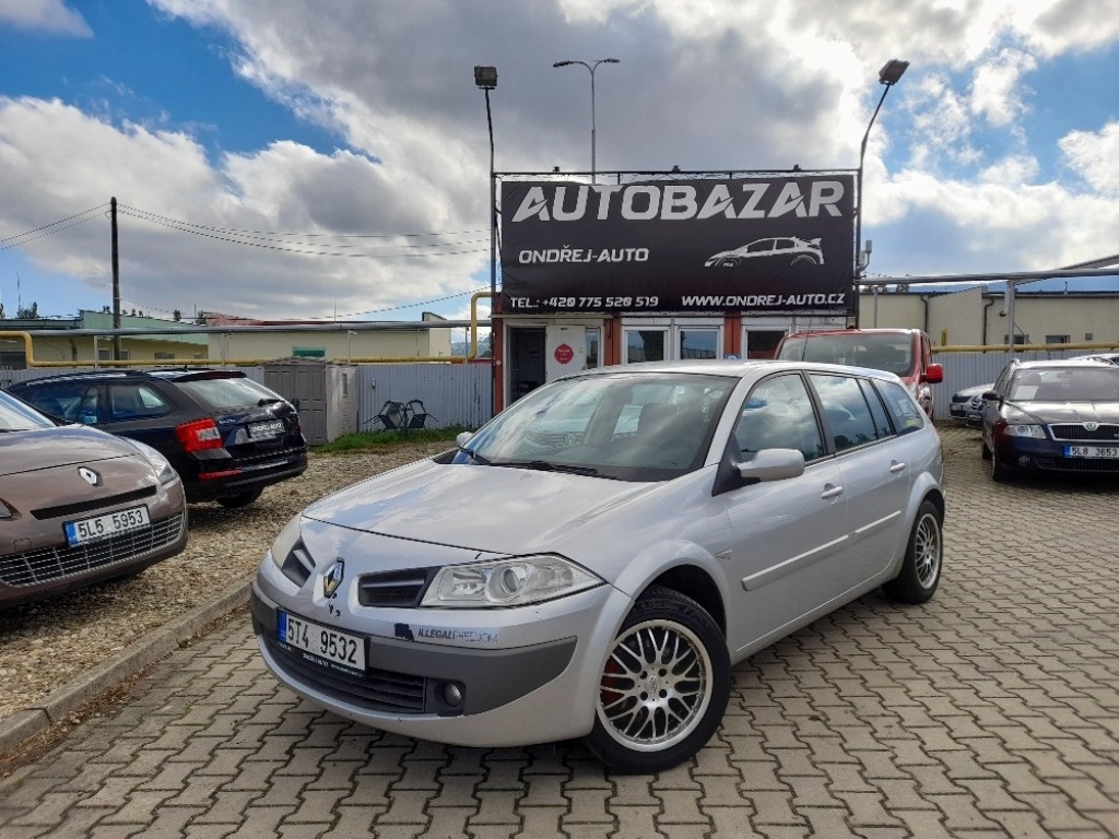 Renault Mégane 1,4i 72 KW 2X KOLA 2. MAJ AC