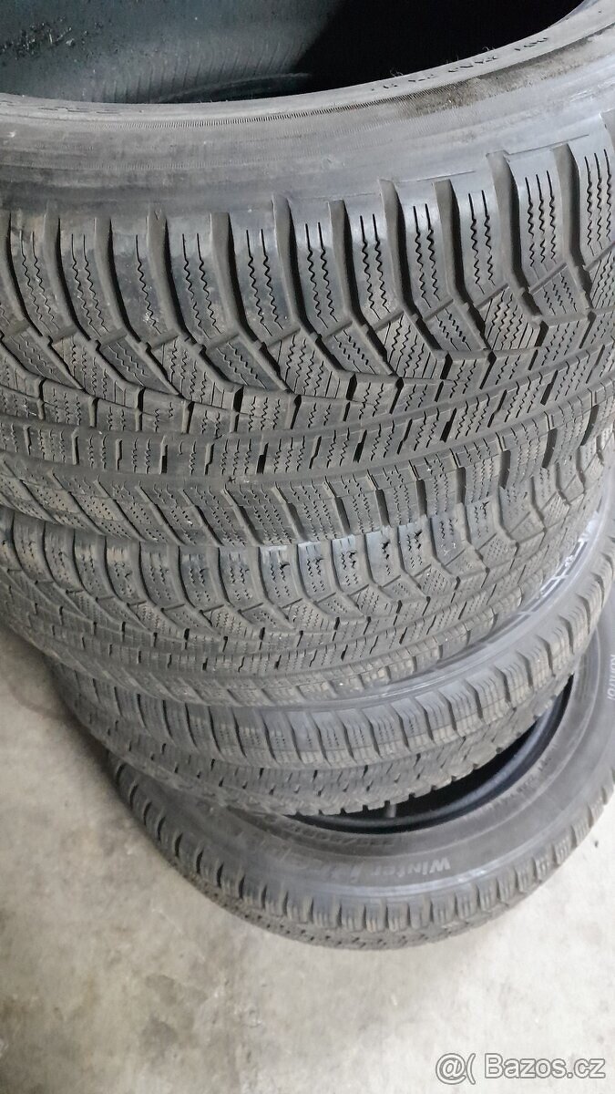 Zimní pneu 225/50 R17