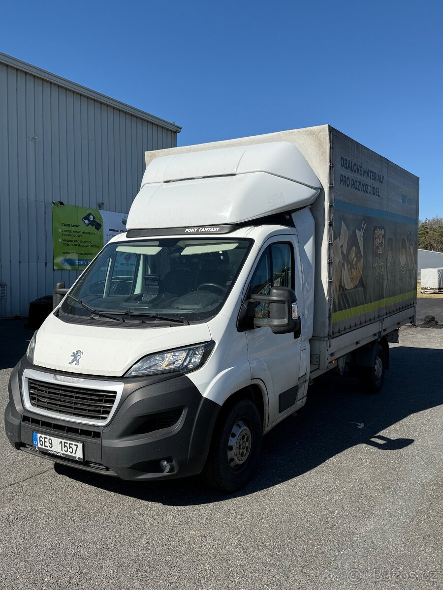 PEUGEOT BOXER ŠASI - valníková nástavba s plachtou