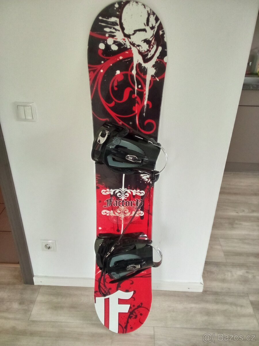 Snowboard Skull, 150 cm +vázání