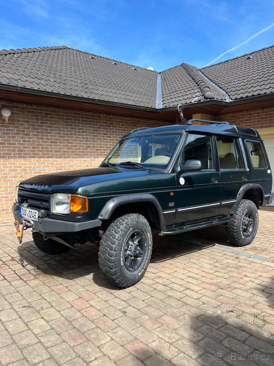 Land Rover Discovery V8 manuál. Vše v TP.