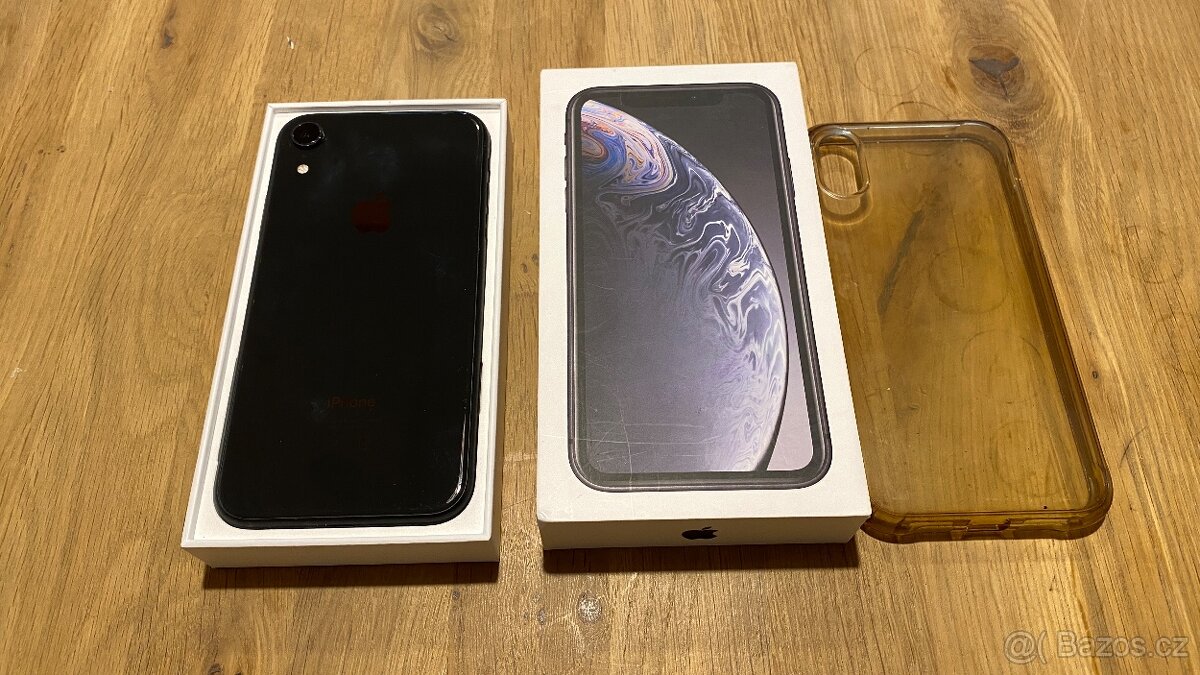 Prodám černý iPhone XR 64GB - Top stav