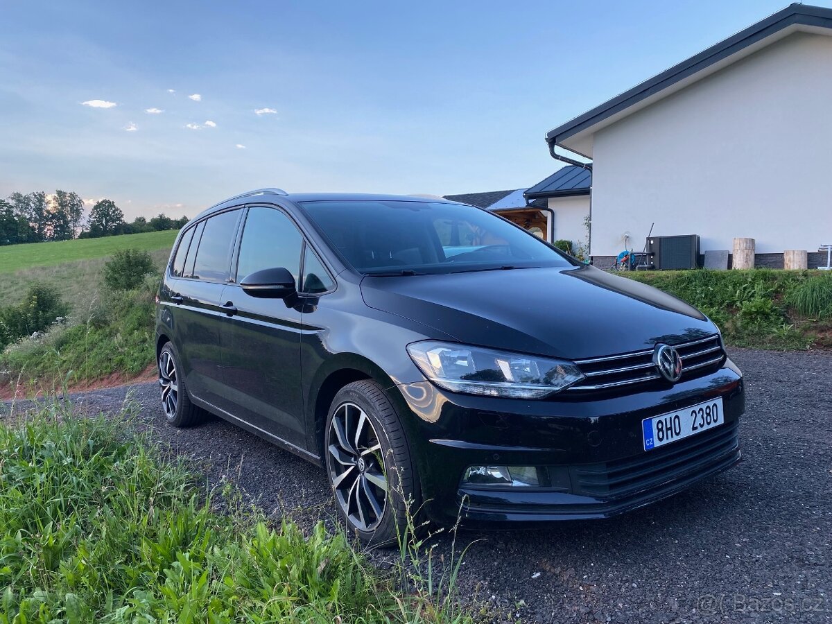 VW Touran 2.0 TDi 110kw 5míst, Webasto, masáž