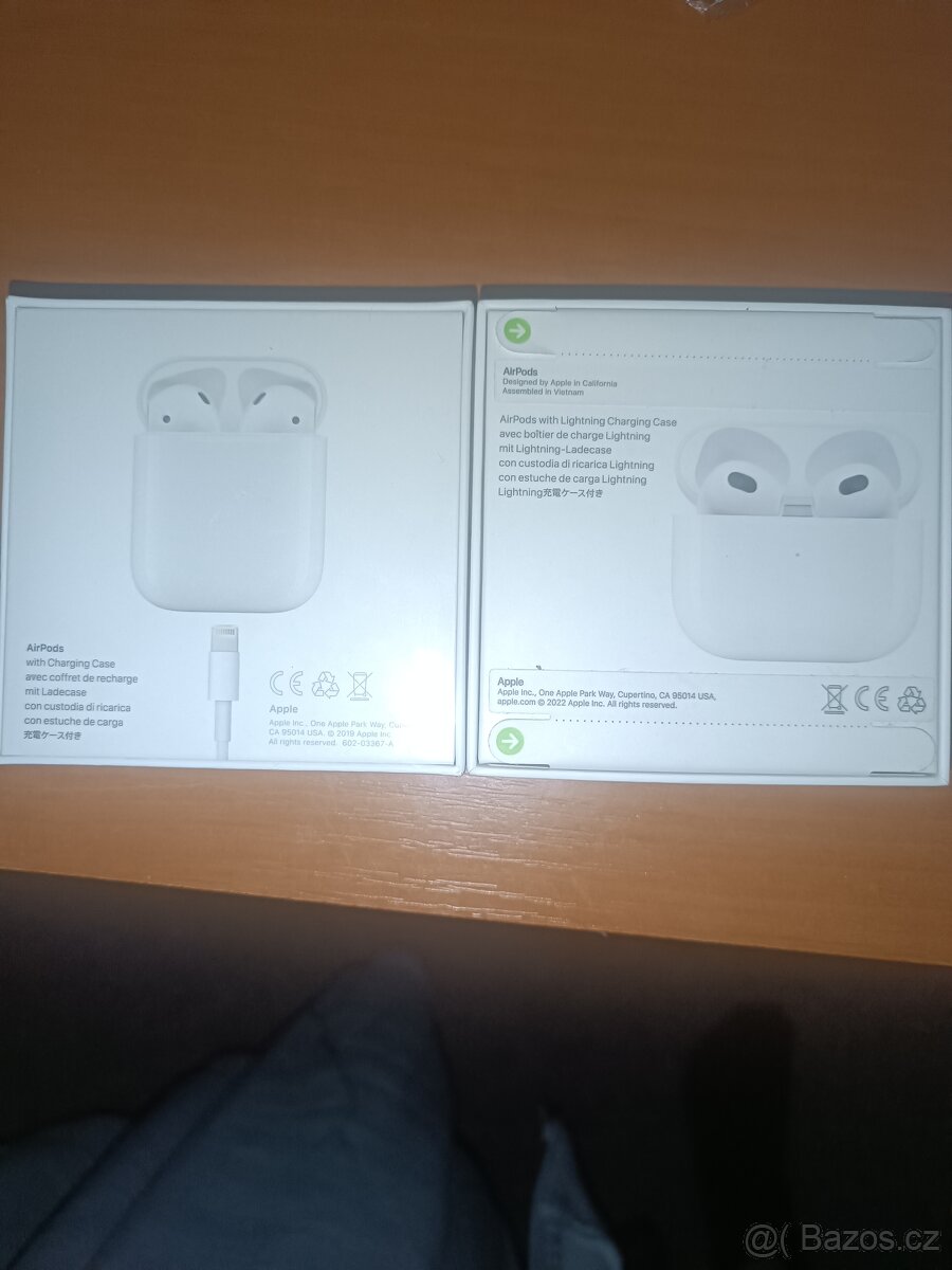 Apple air pods 1. a 2. Generace