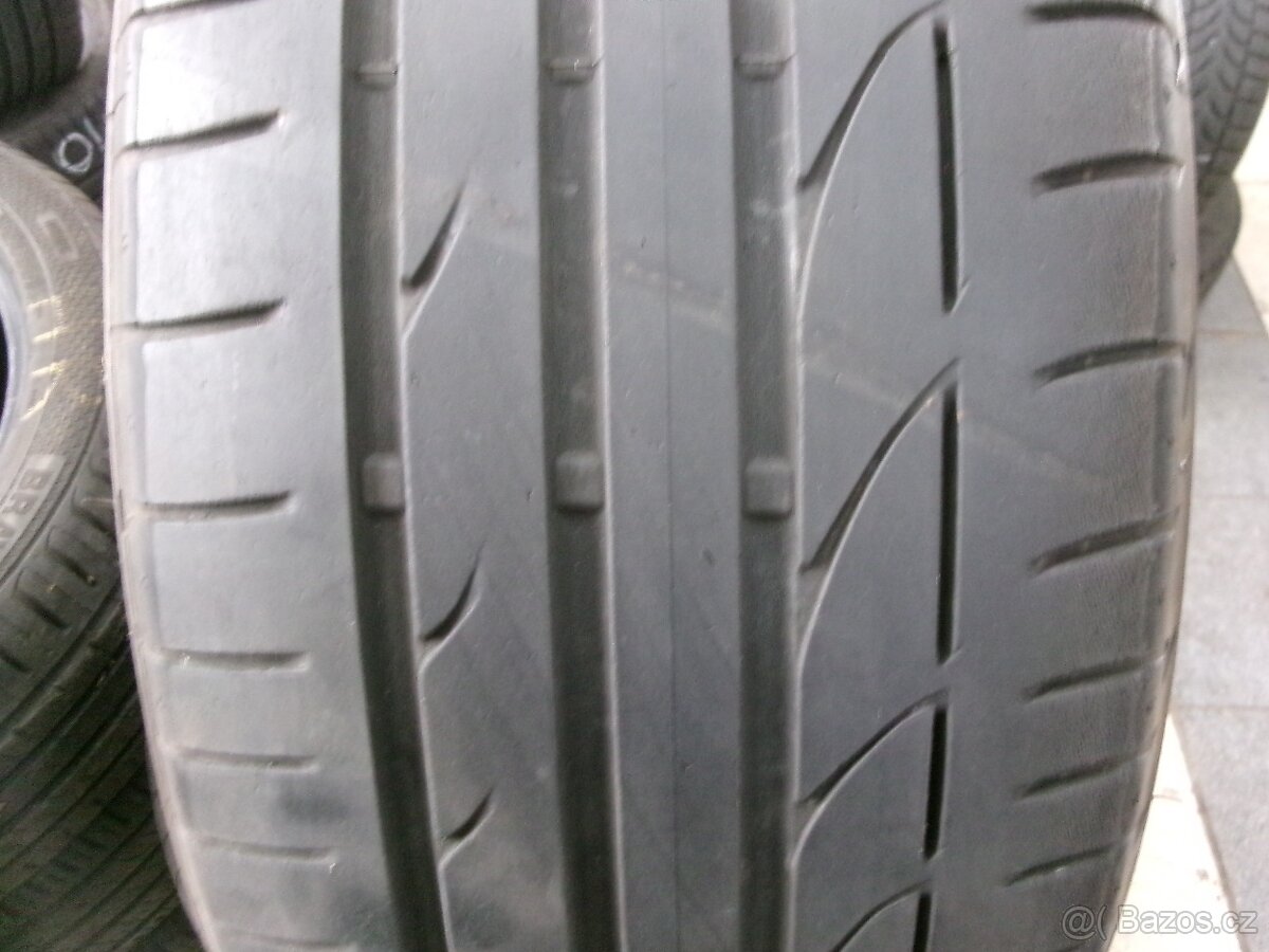 225/40 R18 BRIDGESTONE (2x4,5 a 2x4mm) č.14674