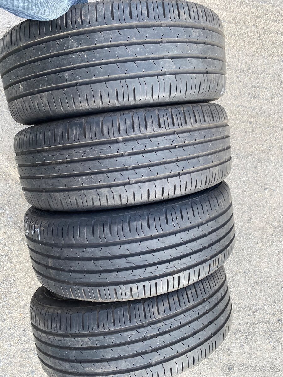 Pneu 195/45 r16