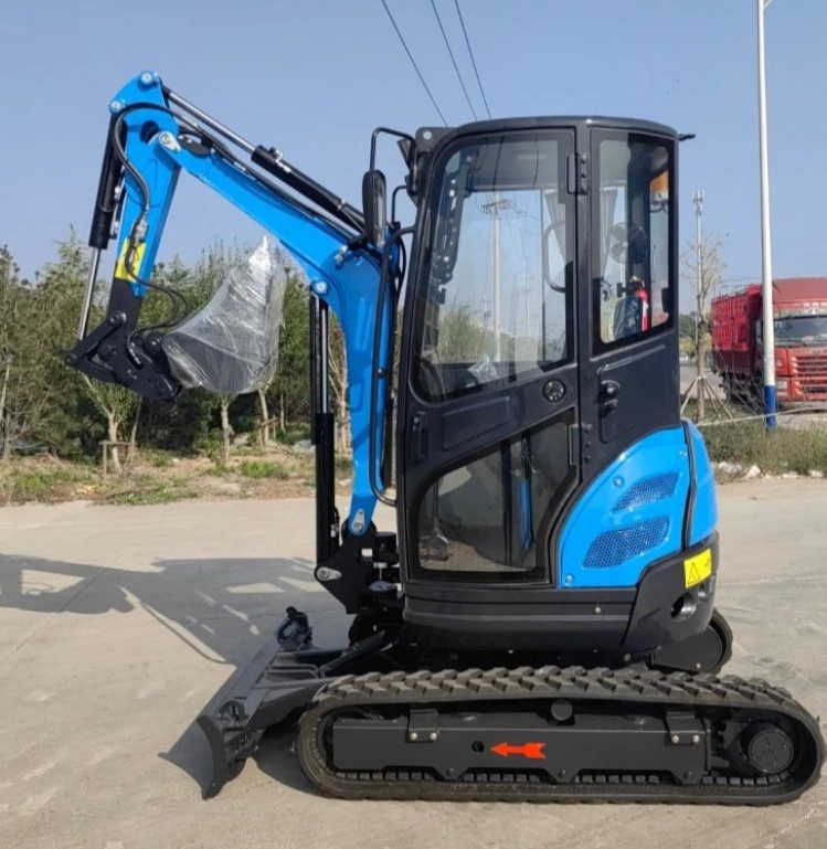 minibagr, kabinový bagr, motor Kubota, bagřík