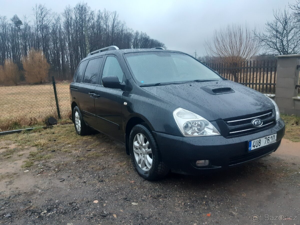 Kia Carnival 2.9 Crdi, Sednout a jezdit...