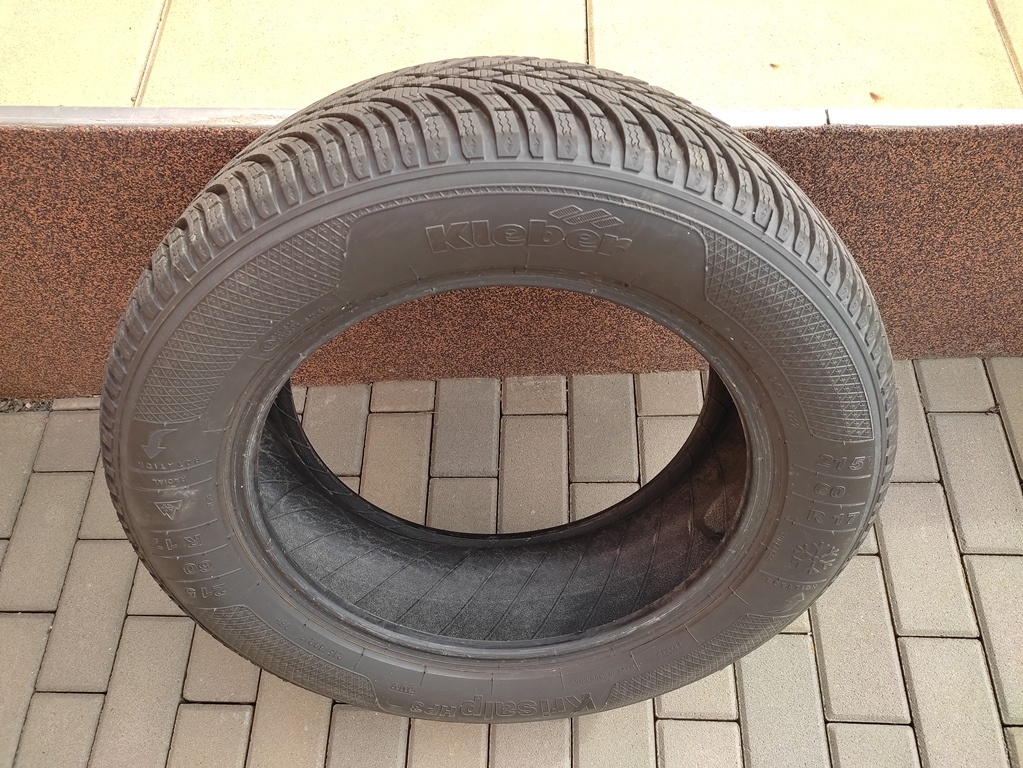 Zimní pneumatiky 215/60 R17