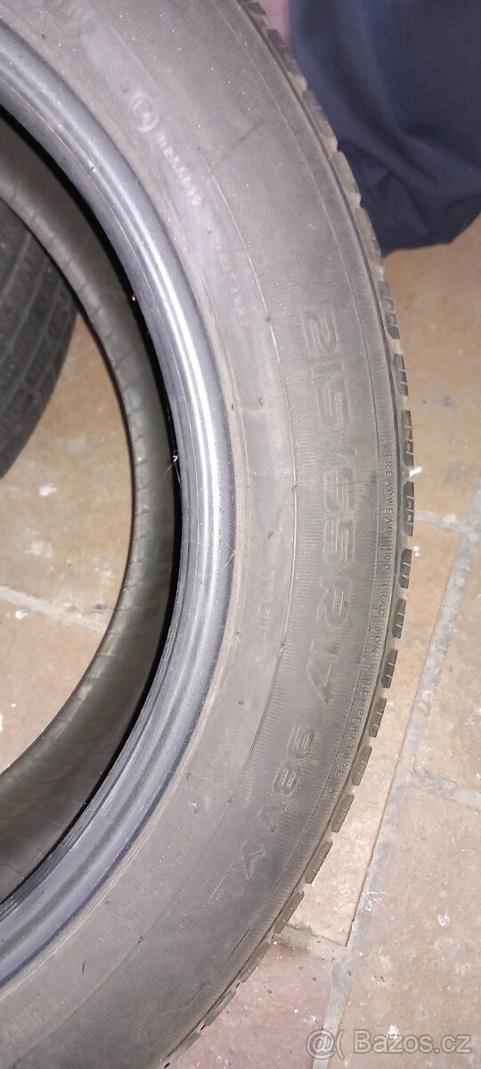 Sada Nokian 215/55 R17 zimni pneu