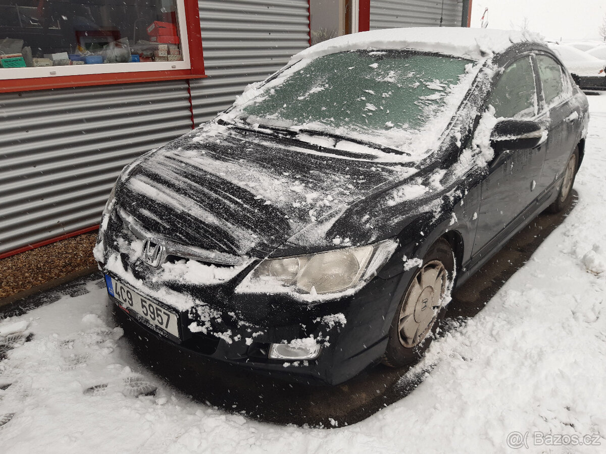 Honda Civic 2006 1,4i HYBRID 61kW F14S3 - JEZDI, DILY