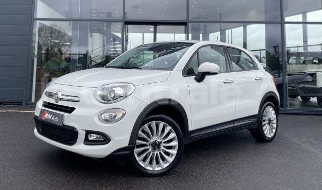 FIAT 500 X (2) 1.6 MultiJET 120 LOUNGE rok 04/2018