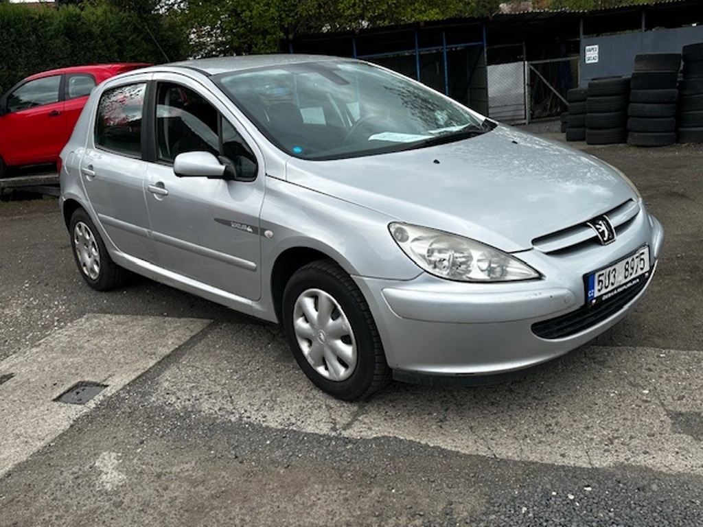 Peugeot 307 1.6HDi, r.2005, klima, plně pojízdné