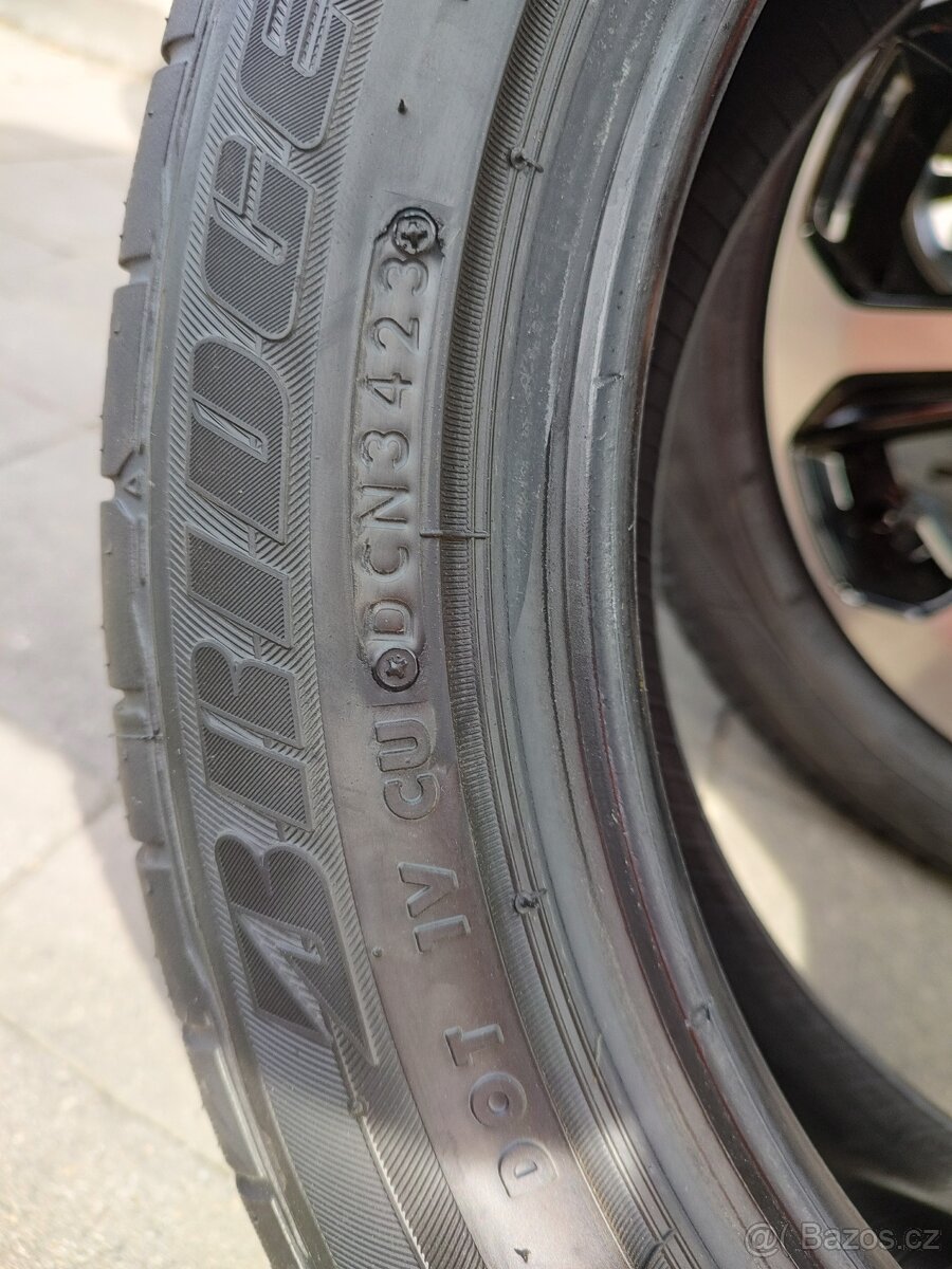 Prodám 4 nové letní pneu 175/55R15 77V