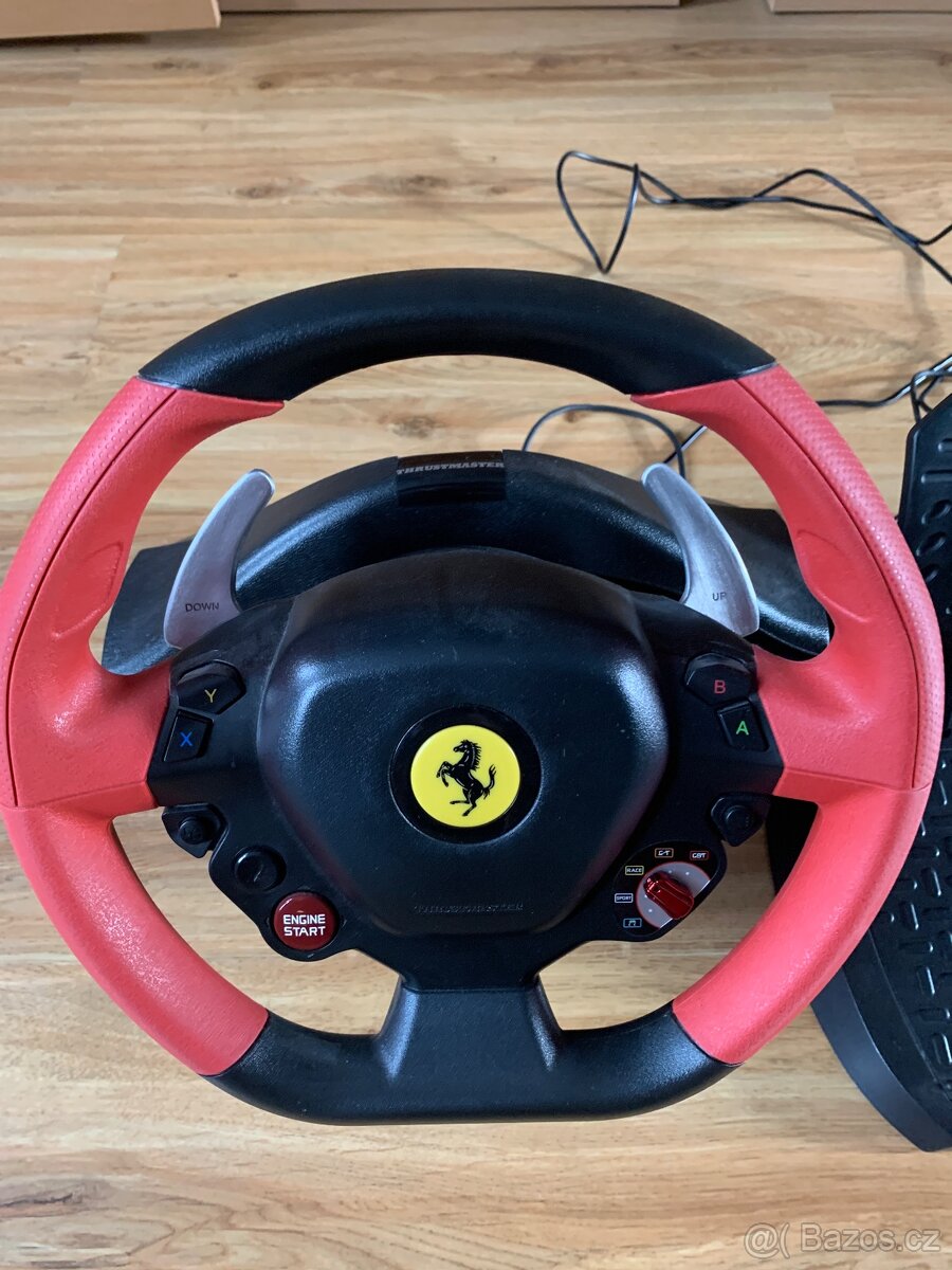 Volant thrustmaster Ferrari 458