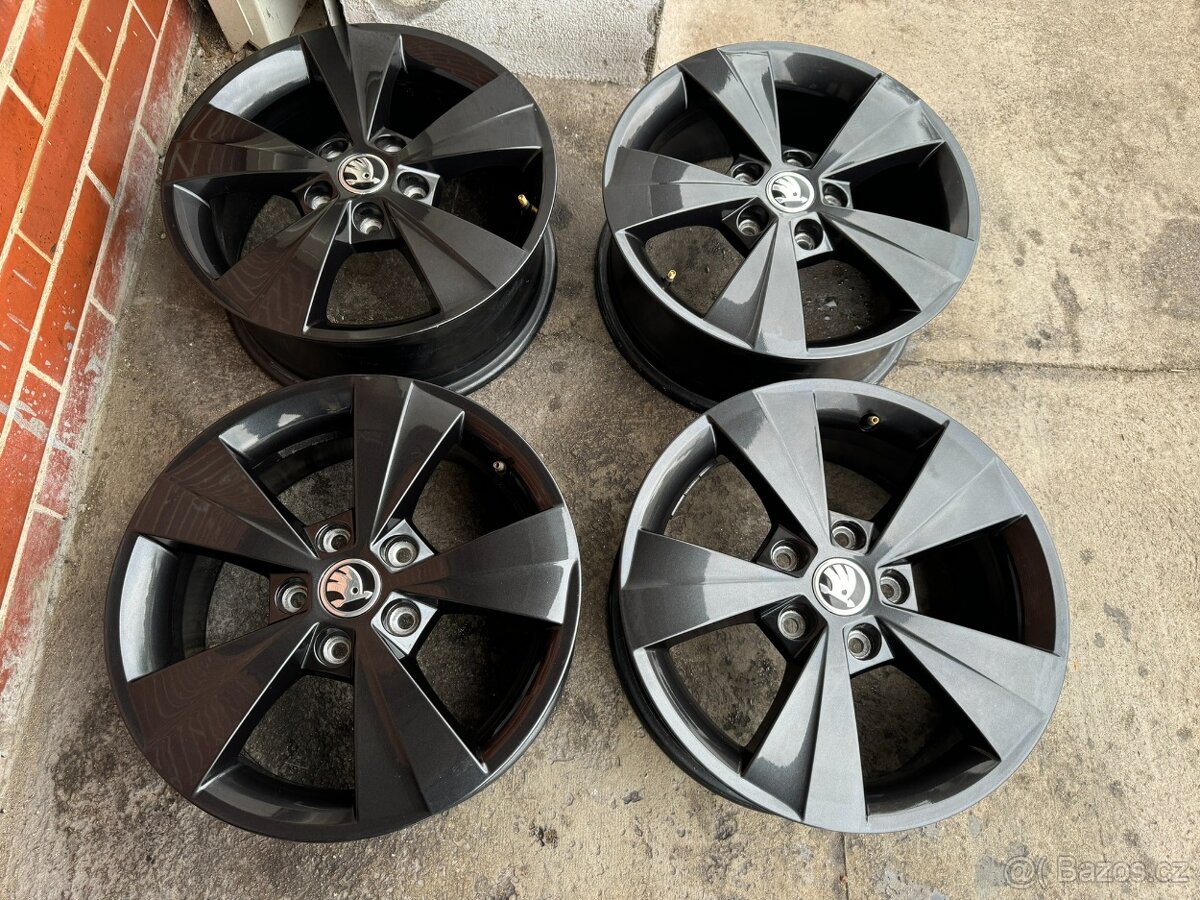 Alu 16" 5x112,škoda Velorum BLACK, O3, O4, TOP Stav