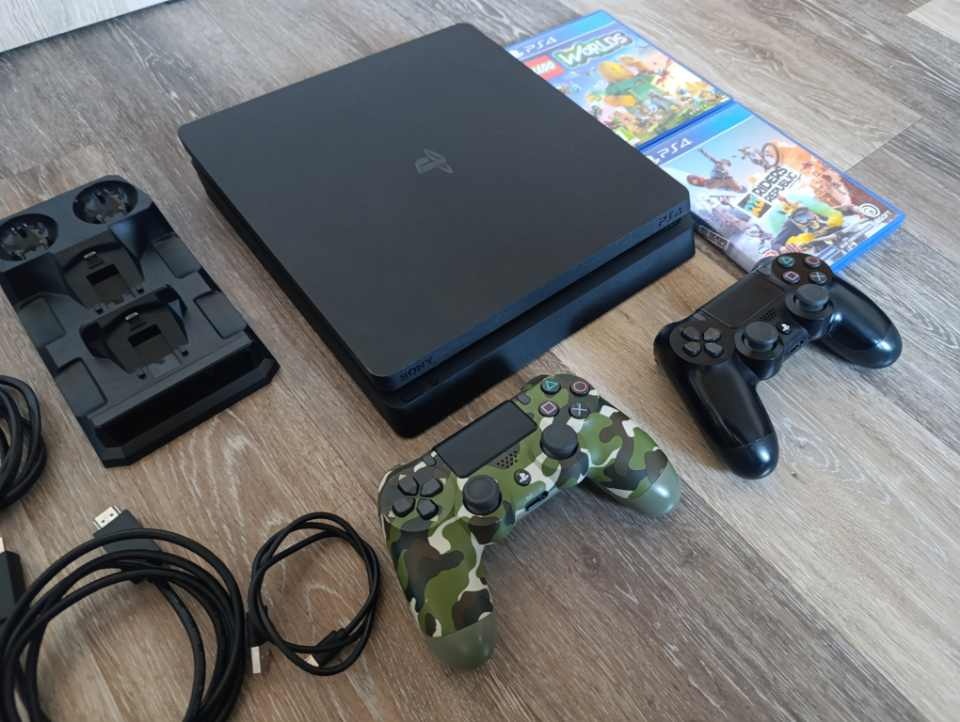 PS4 500gb slim