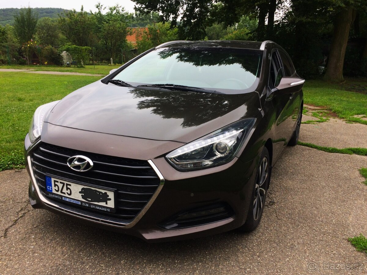 Hyundai i40 1.7 CRDi 73000 km koupeno v ČR.