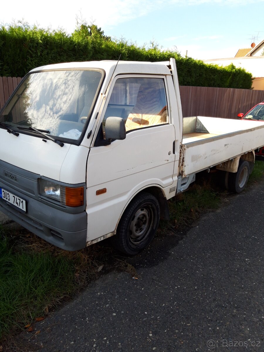 Mazda 2200d valník