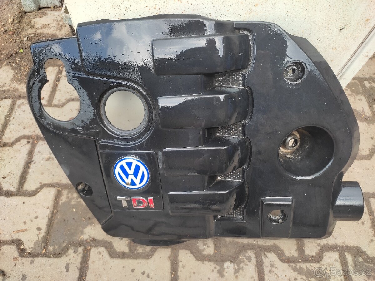 Kryt motoru Passat B5,5