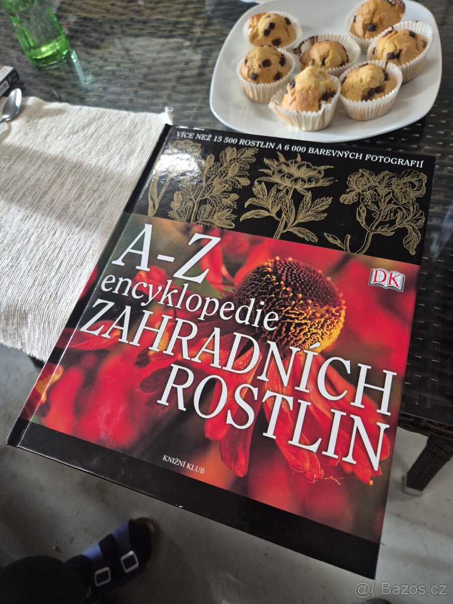 Kniha A-Z Encyklopedie Zahradních rostlin