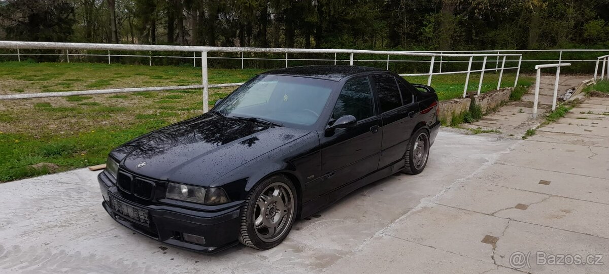 BMW M3 Sedan 1997 E36, pěkný,3.2 motor, v ČR