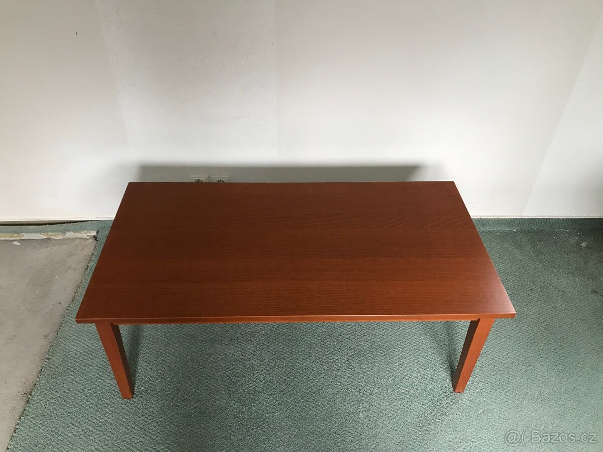konferenční stolek prodám