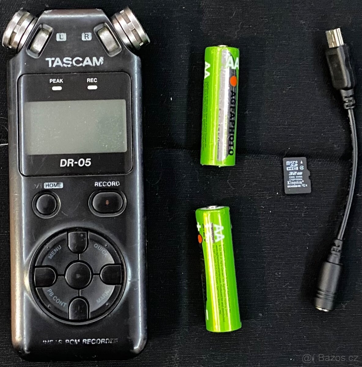 Tascam DR-05 - kapesní stereo rekordér s příslušenstvím