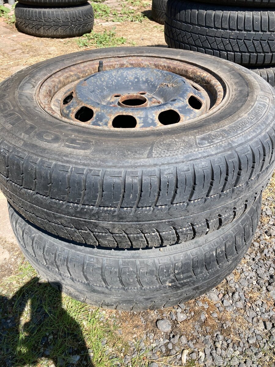 Č.69 Kumho 175/80 R14 88T zimní 2ks