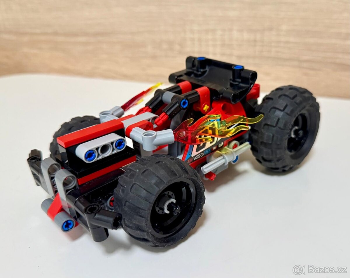 Lego Technic 42073 Červená bugina