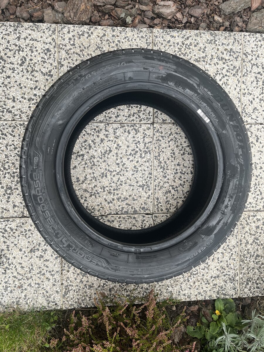 Prodám 1kus nové pneu Dunlop Blurespose 205/55 R16