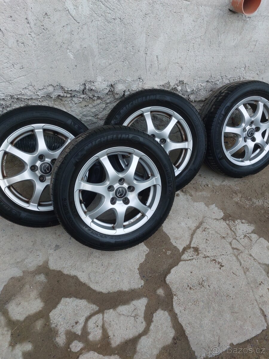 Alu kola s pneu  205/55 r16