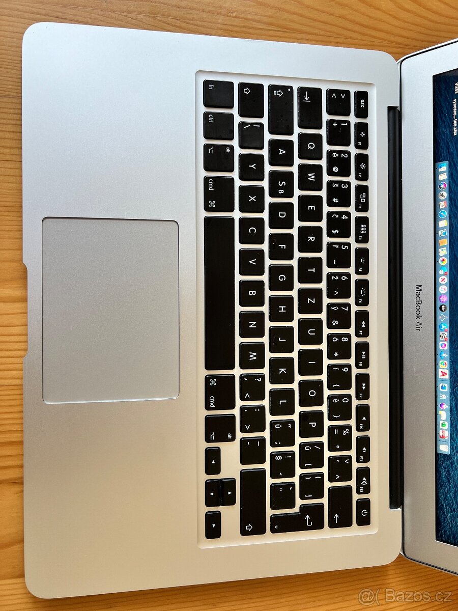 Prodám MacBook Air 2017 - Skvělý stav