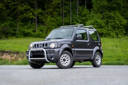 Suzuki Jimny, nejlépe od r.v. 2013, jen bez koroze