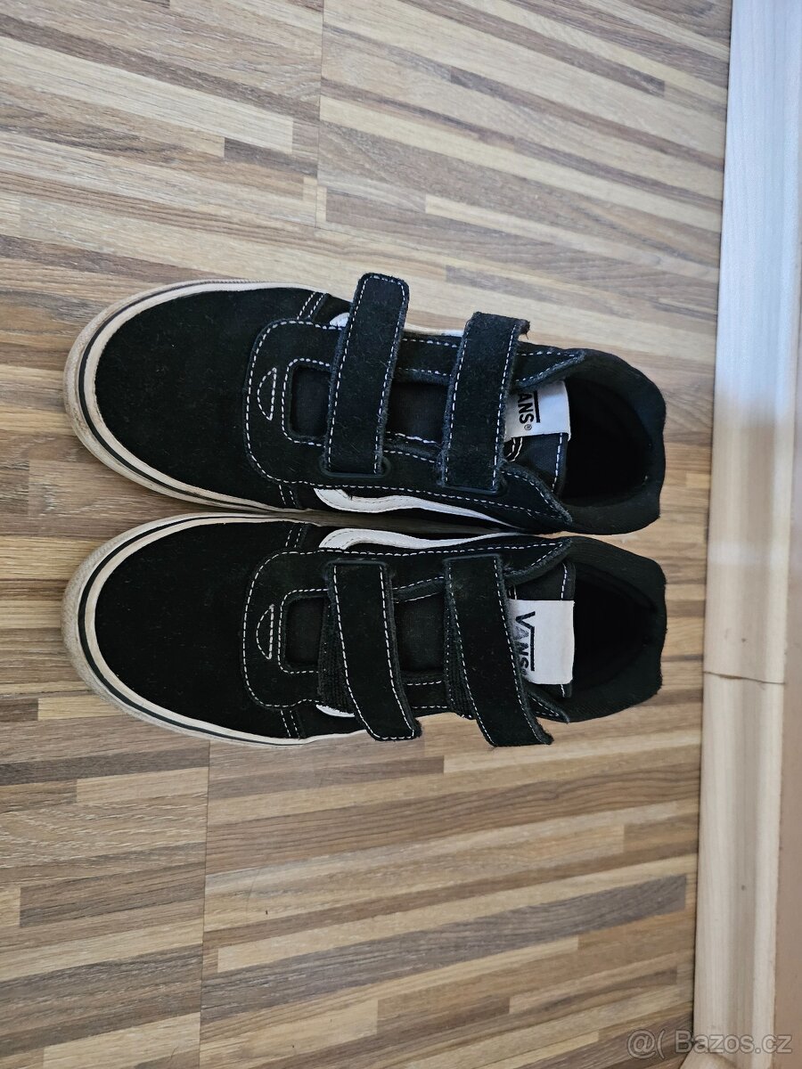 Prodám kotníkové kožené boty zn. Vans vel. 34