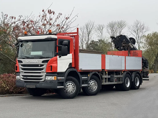 Scania P410 8x4 - valník s hydraulickou rukou HIAB