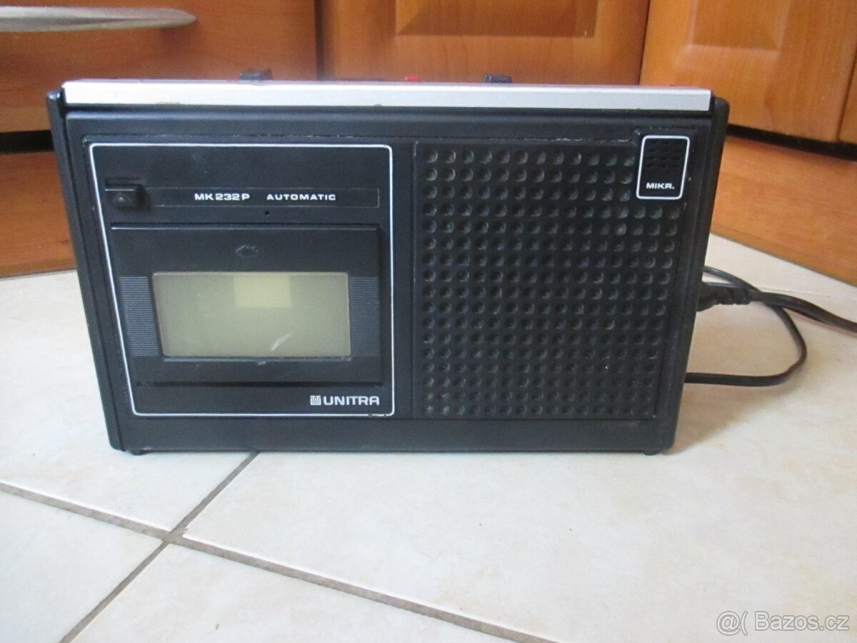 Nabízím retro radio Unitra MK 232 automatic. Je funkční. Ře